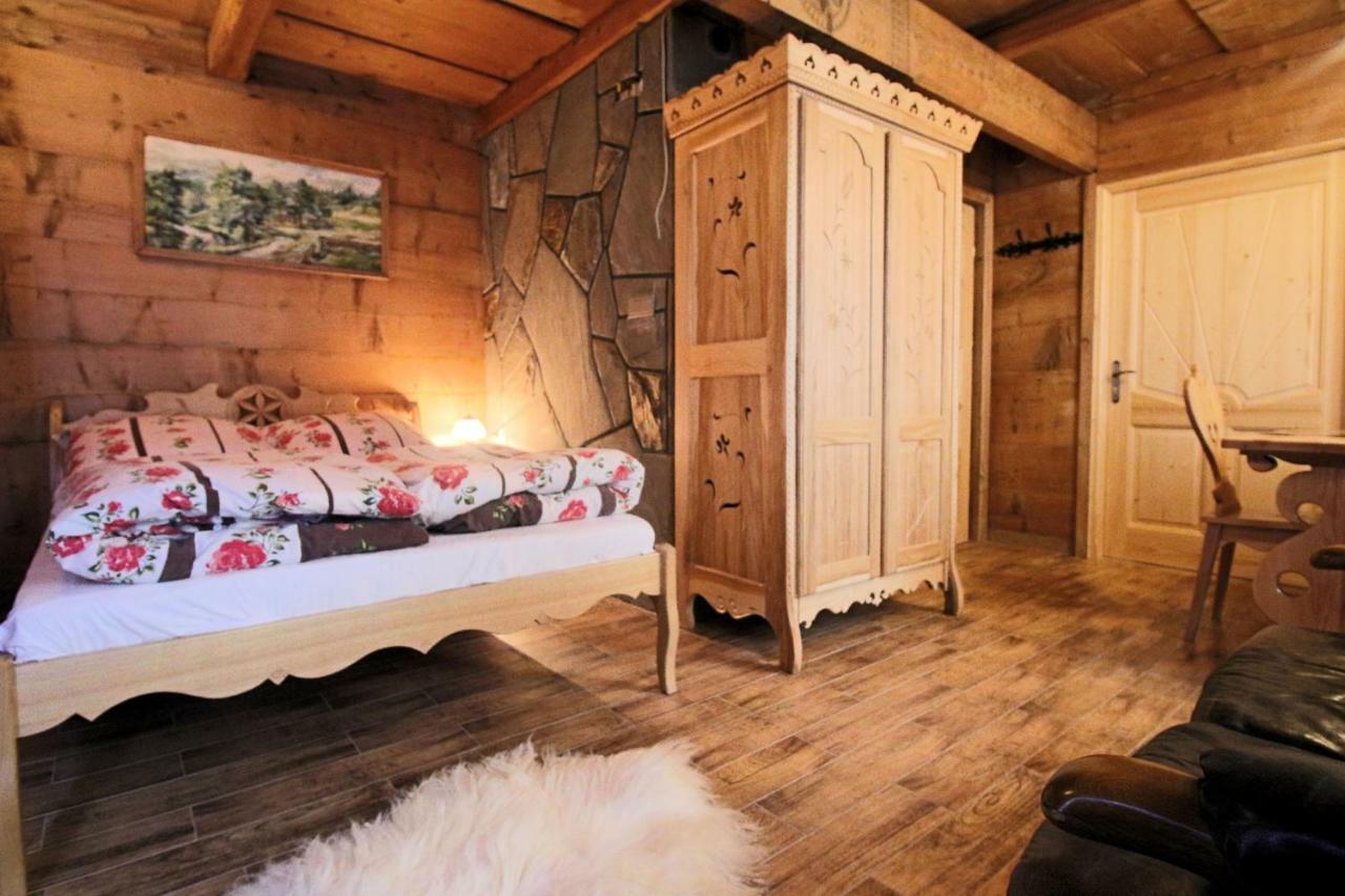 Goralski Domek Walus Zakopane - Scisle Centrum - Jedyny Domek Na Krupowkach Exterior photo